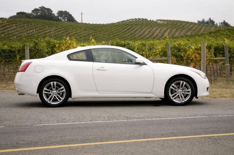  Infiniti G37x Coupe 2009 года  (фото 16 из 16)